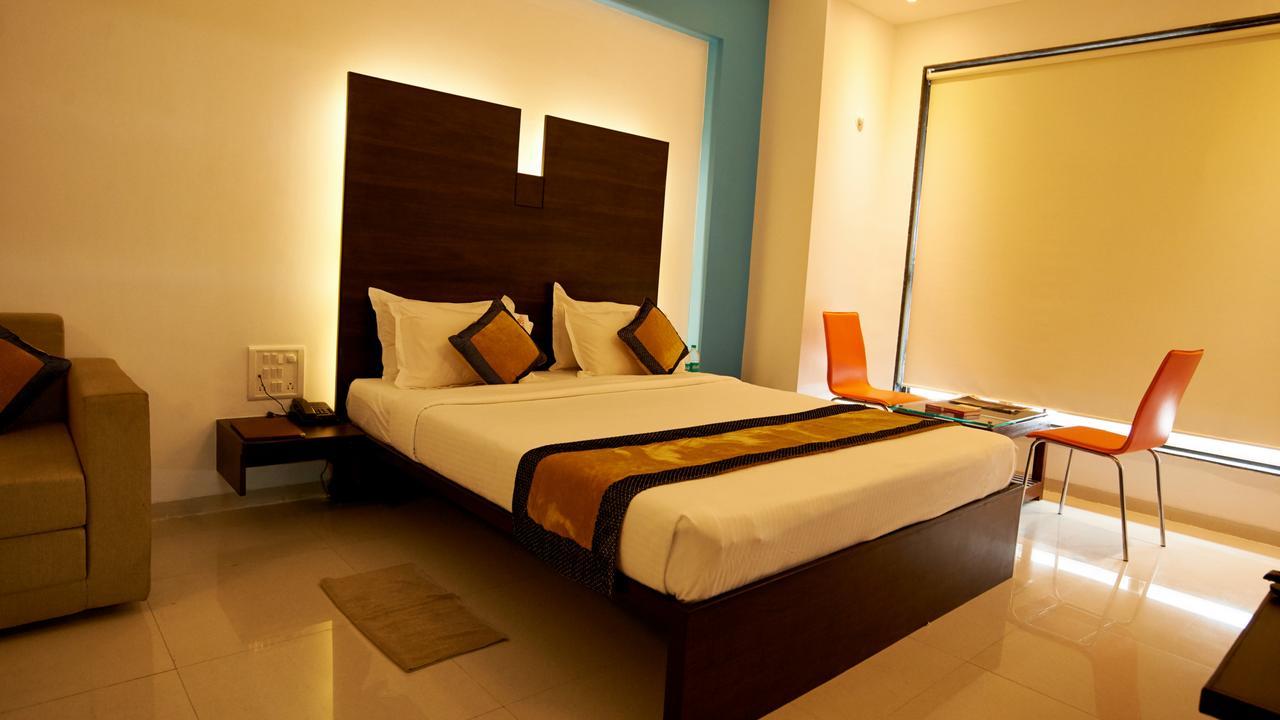 Hotel Golden View Shirdi Exterior foto