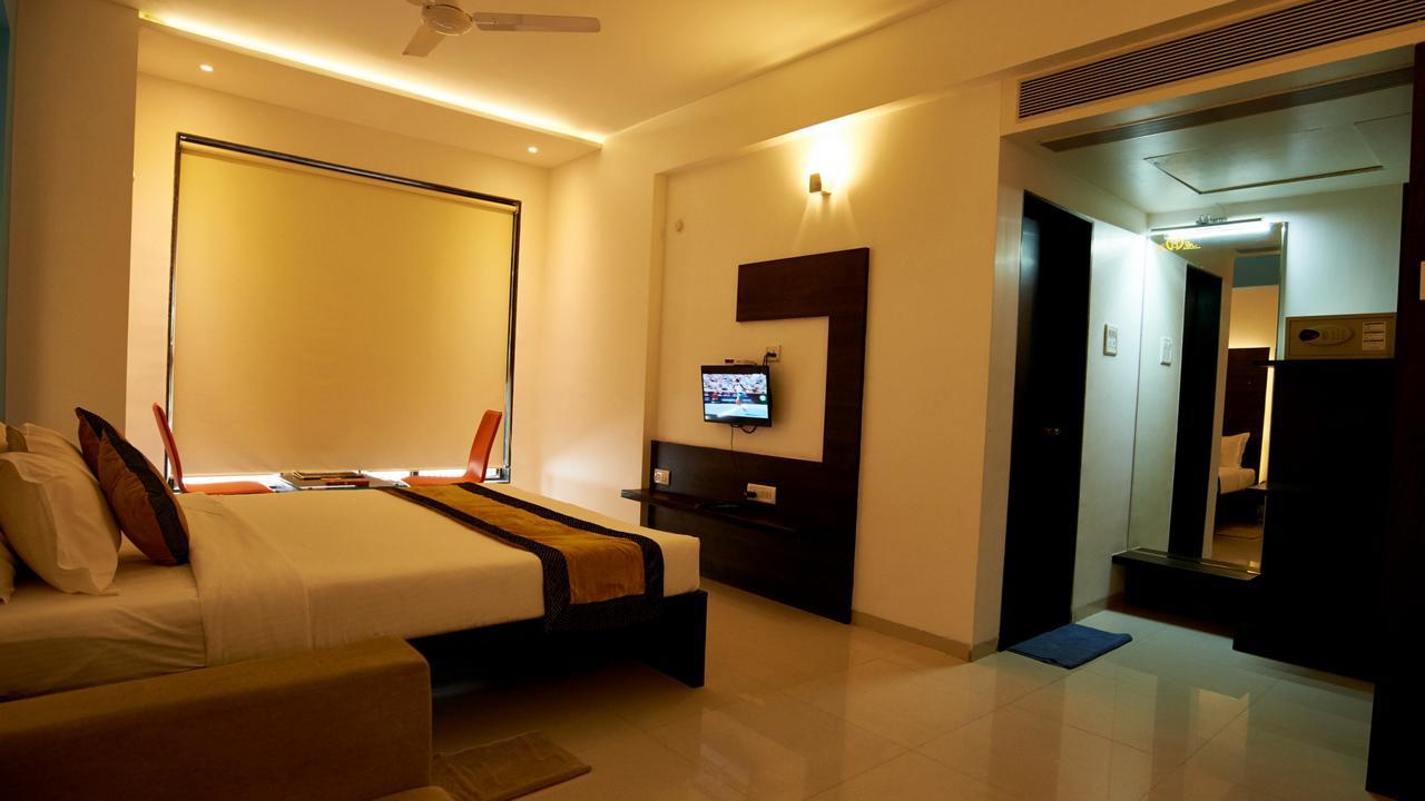 Hotel Golden View Shirdi Exterior foto