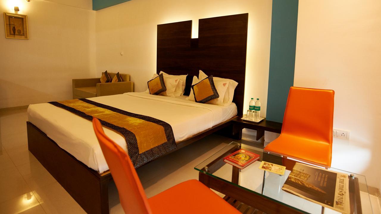 Hotel Golden View Shirdi Exterior foto