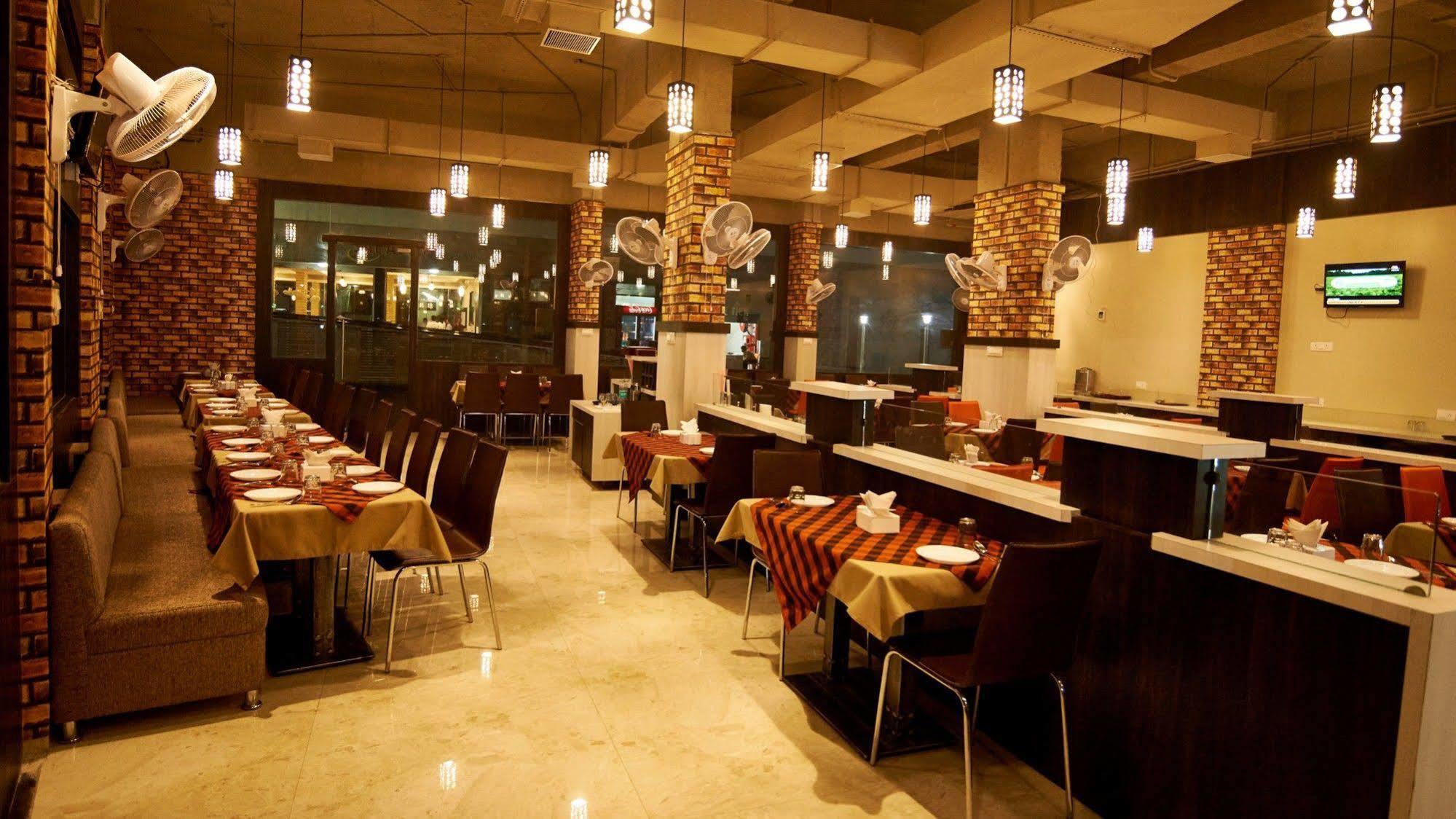 Hotel Golden View Shirdi Exterior foto
