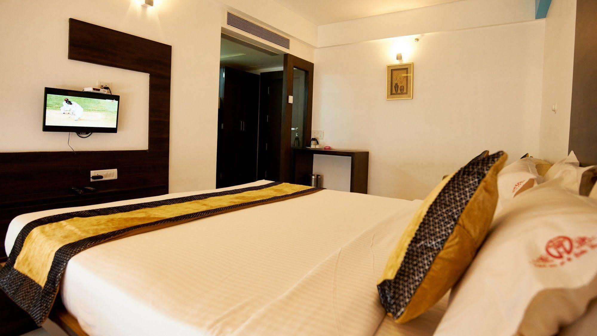 Hotel Golden View Shirdi Exterior foto