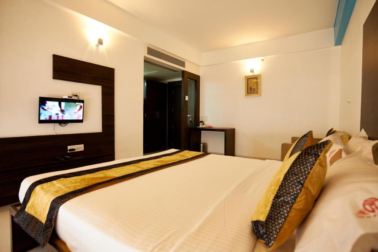 Hotel Golden View Shirdi Exterior foto